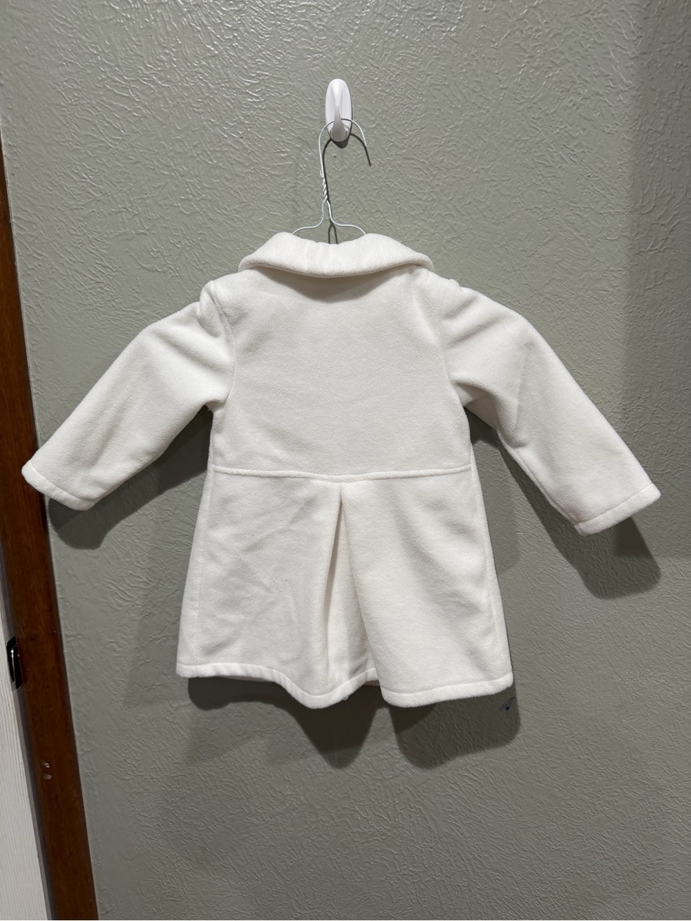 Girls' White Fleece Peacoat with Pom Buttons Size 24 Months EUC - Picture 3 of 3